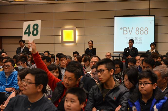 男子摇到888车牌,小伙摇到888车牌最后直接放弃