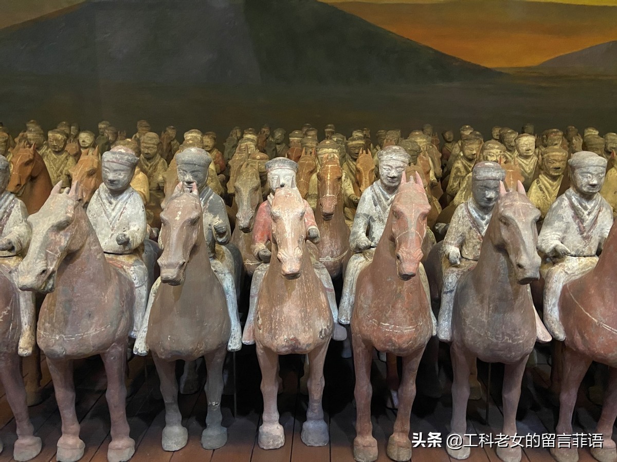 咸阳西汉兵马俑,陕西历史博物馆彩绘胡人骑驼俑