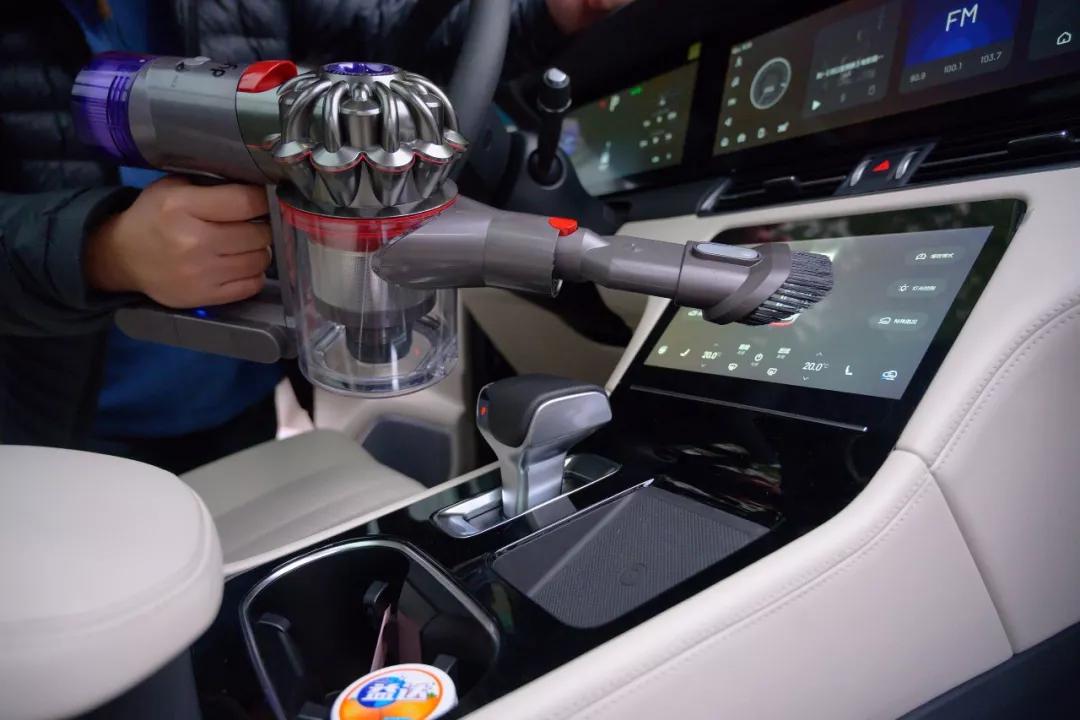 戴森dyson吸尘器v8slim评测,戴森吸尘器v8absolute和fluffy