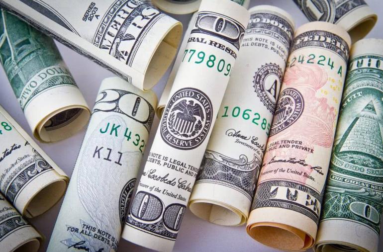 赚钱厉害的00后,90后赚钱常态