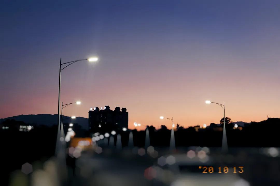 十一月份西双版纳旅游人多吗,十一月份的西双版纳有茶叶吗