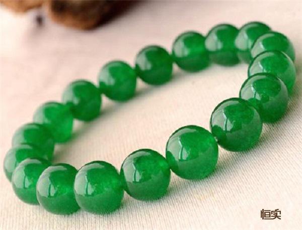 在国外购买翡翠真的靠谱吗,旅游买的翡翠是真是假