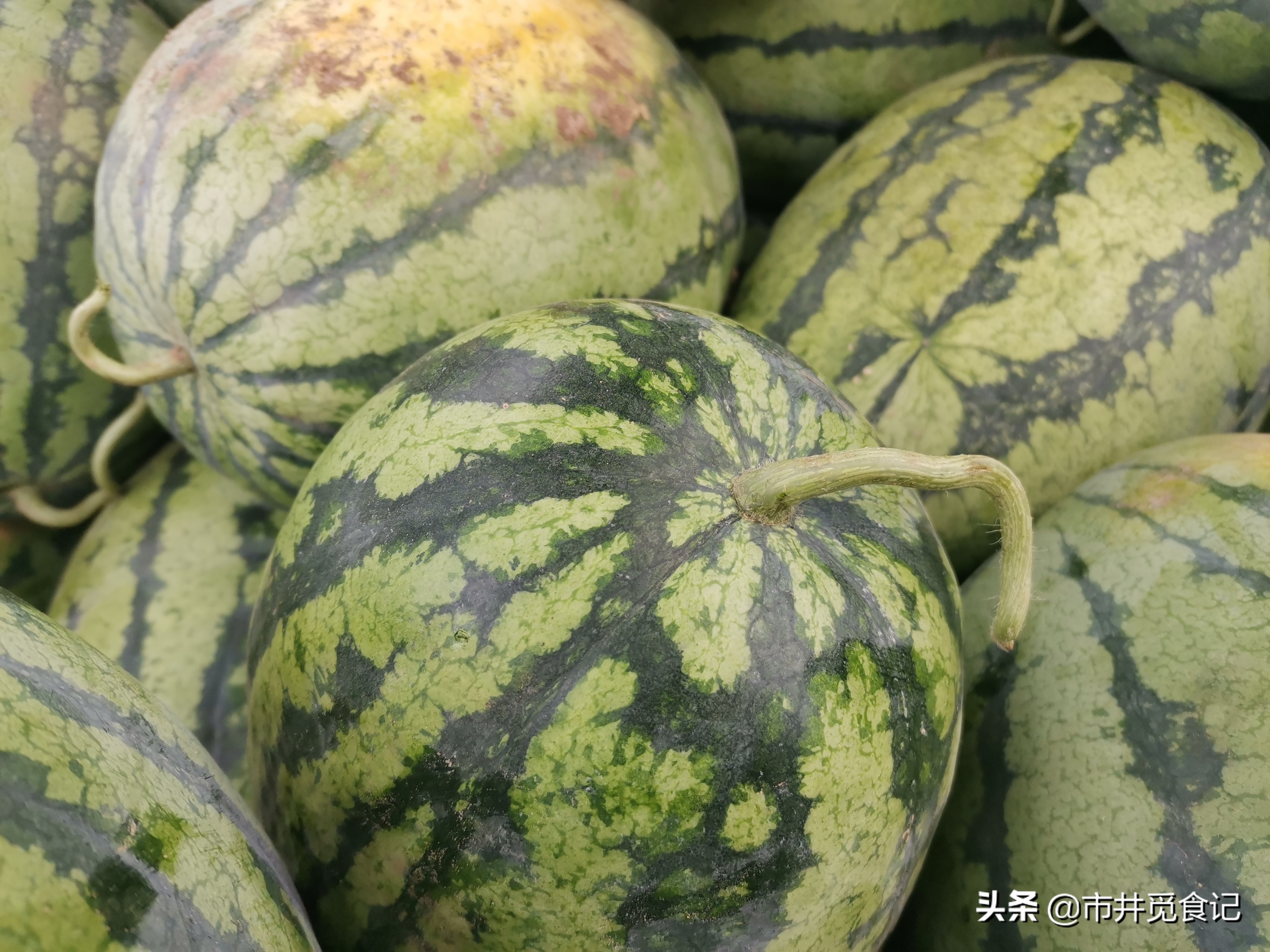 买西瓜要注意不要买到水,买西瓜皮薄怎么办