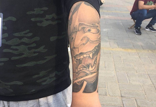 电子厂面试检查纹身严格吗,电子厂面试查纹身怎么查