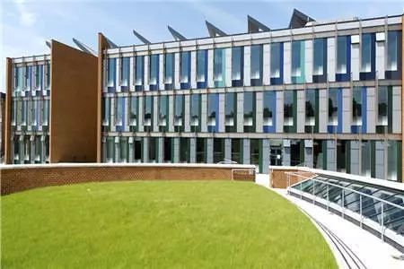 哈佛牛津剑桥三个哪个厉害,干翻bba