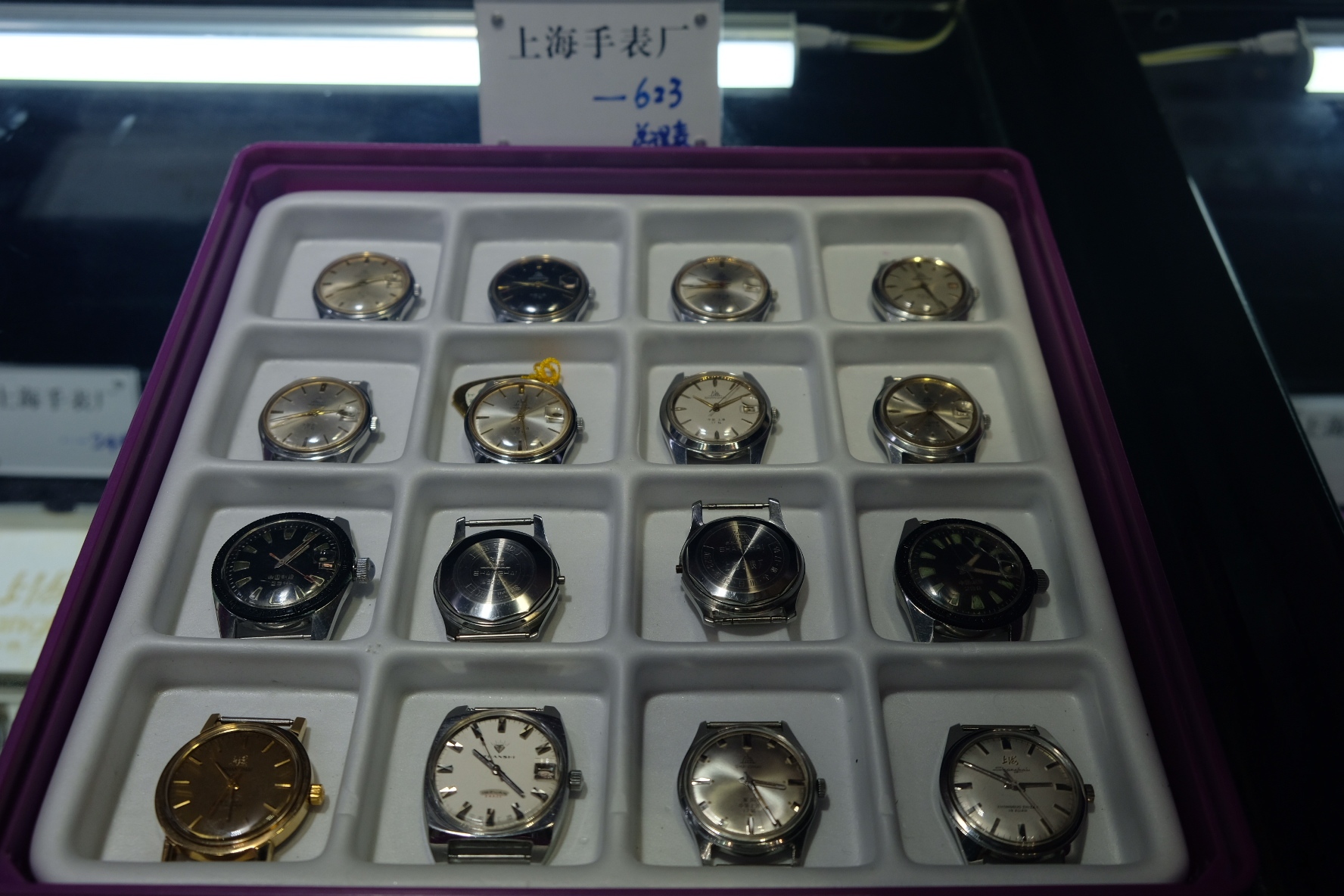 日本人买瑞士手表,老外为何不买瑞士表