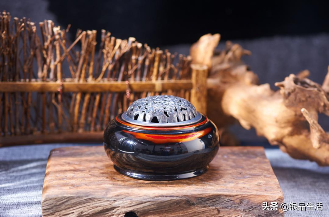焚香到底是怎么样?为何如此高雅、养生