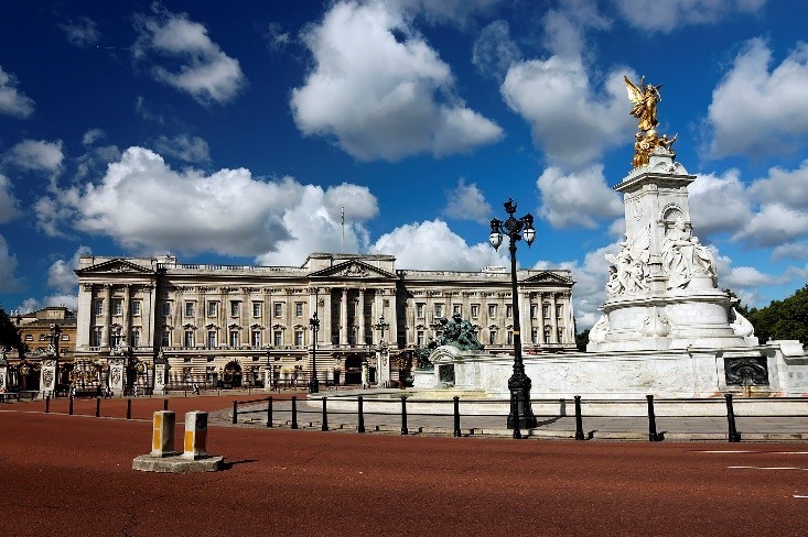 英国男子曾两度闯入白金汉宫,英国男子翻入白金汉宫