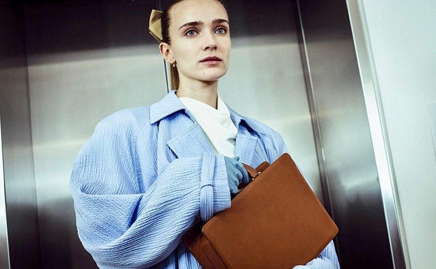 女生头上有东西,女生头上小饰品