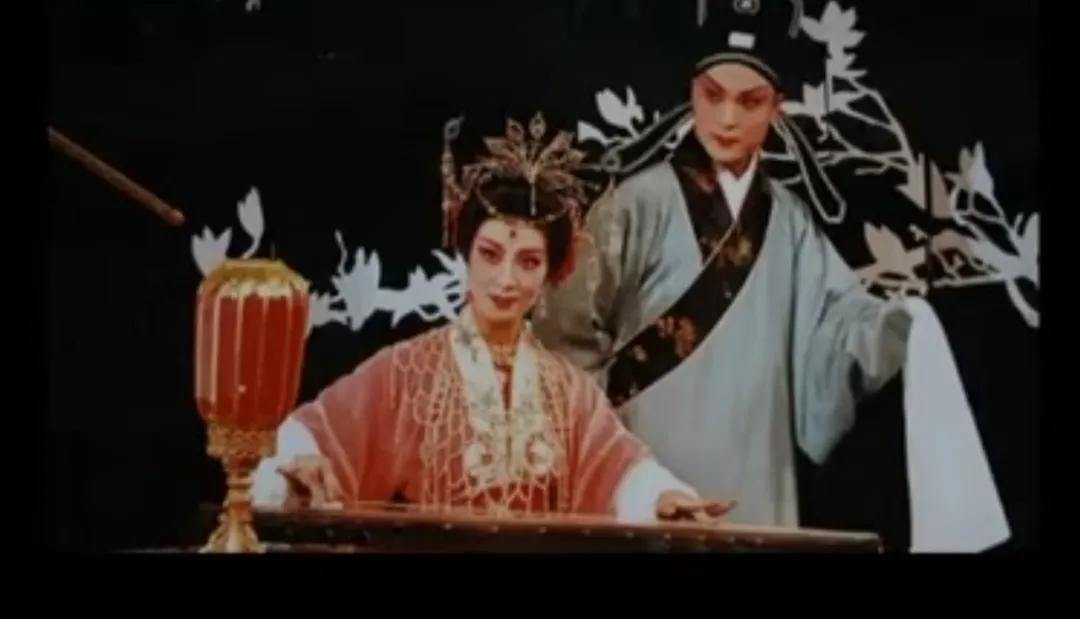 “皇后”戴春荣和郝杰的神仙爱情:有柴米油盐,也有风花雪月