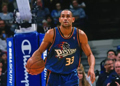 NBA7大过河拆桥的交易:KD为勇士倾尽所有,热火给韦德屈辱性报价