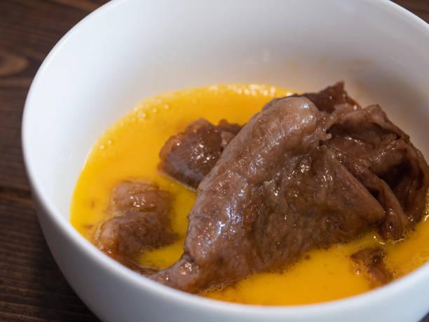 吃生鸡蛋安全健康吗？