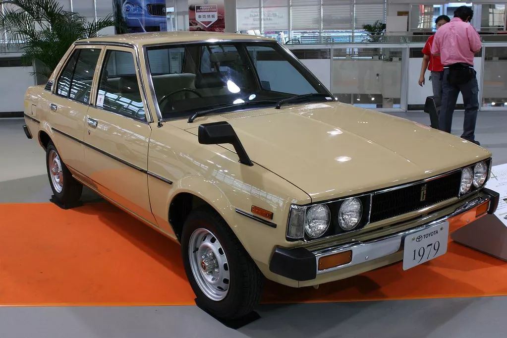 第10代丰田卡罗拉怎么样值得买吗,11代丰田卡罗拉双擎