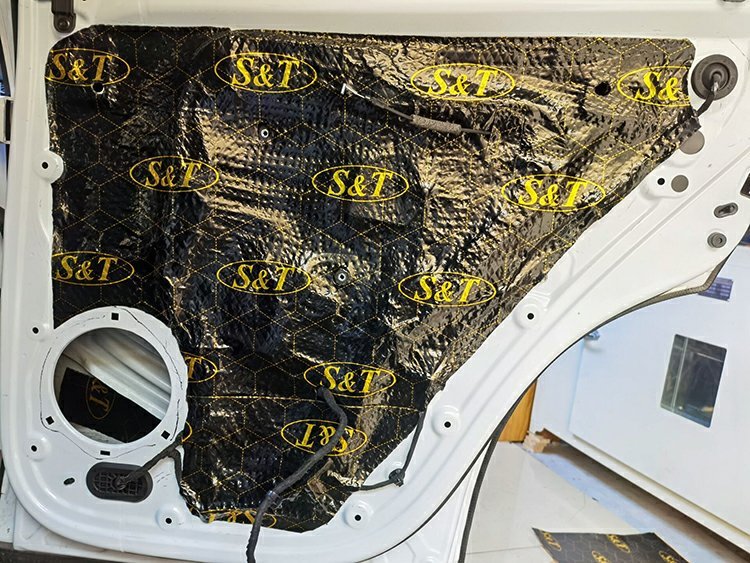 比亚迪宋隔音改装多少钱一次,比亚迪宋全车加装隔音降噪效果