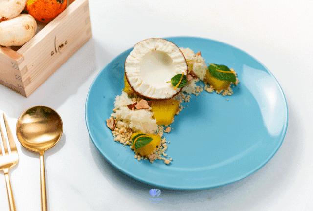 L+Mall的这家灵魂西班牙餐厅，竟要“摸黑”吃？！