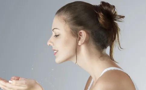 做一次等于敷10次面膜,做一次补水胜过贴一个月面膜