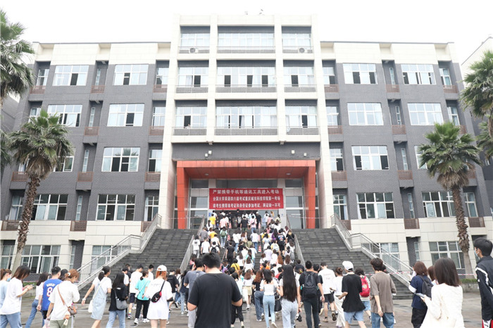 2022年重庆大学英语六级考试时间,重庆城科英语试卷