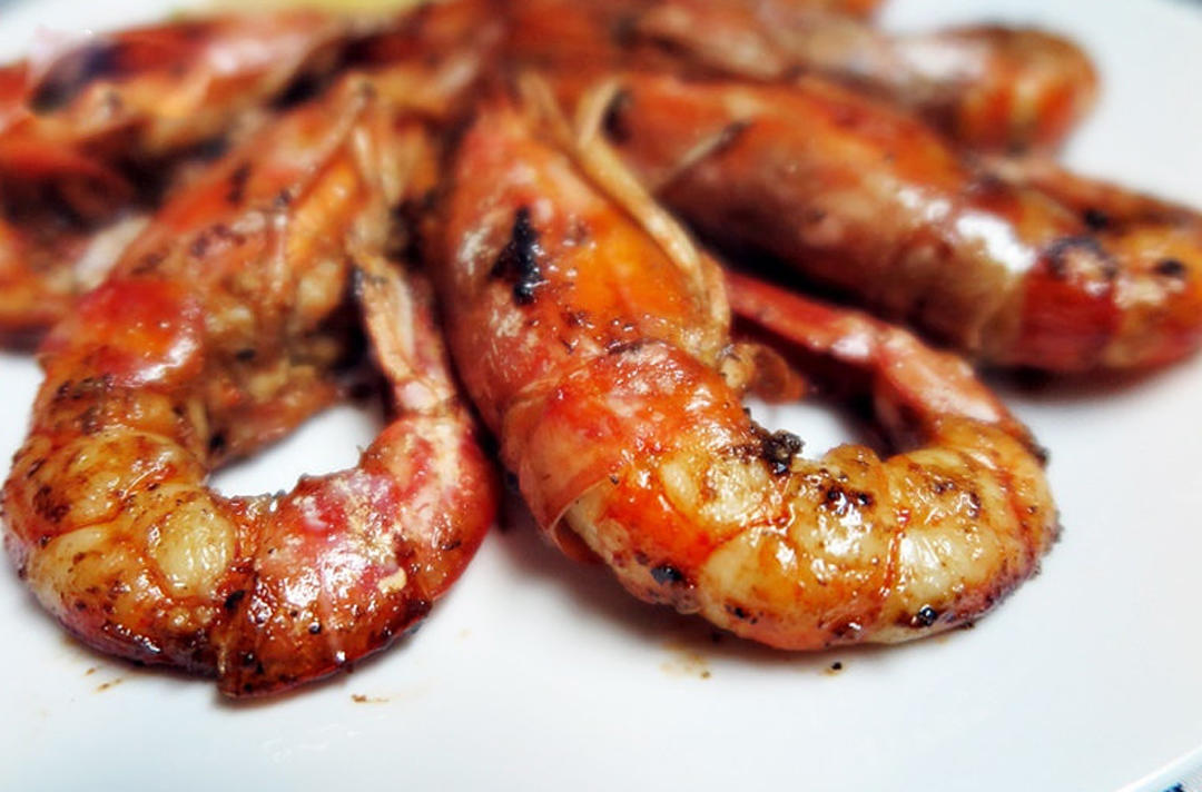 大虾别再水煮了试试这个新做法,大虾这么煮估计几斤不够吃