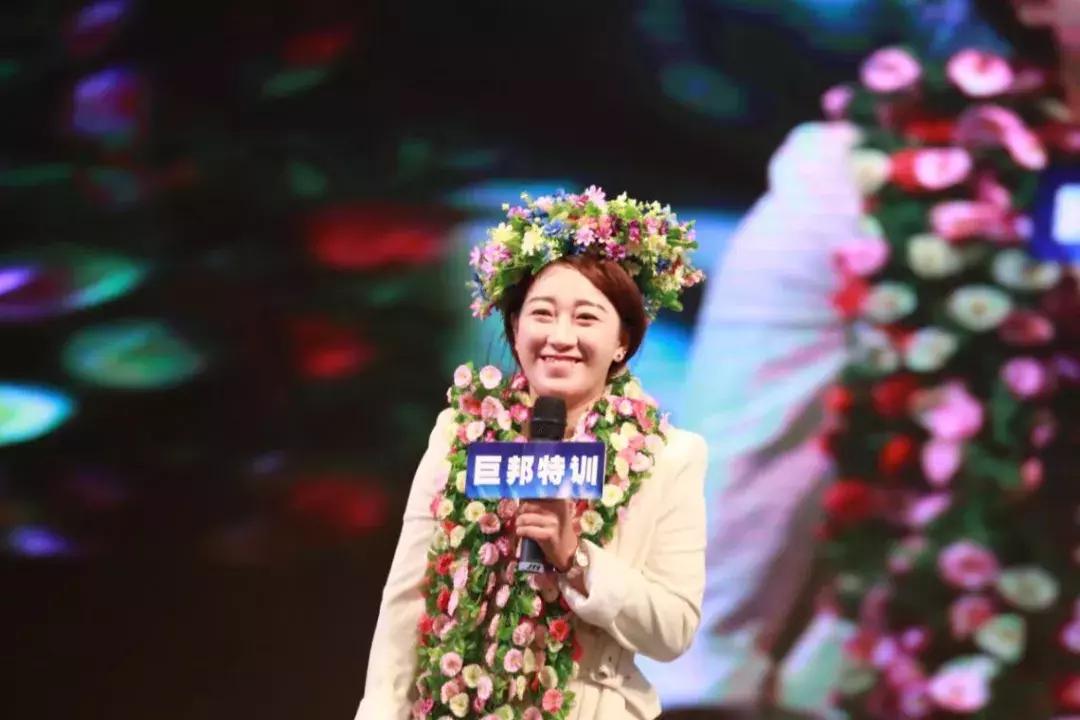 以梦为马不负韶华中考誓师大会,以梦为马不负韶华动员大会