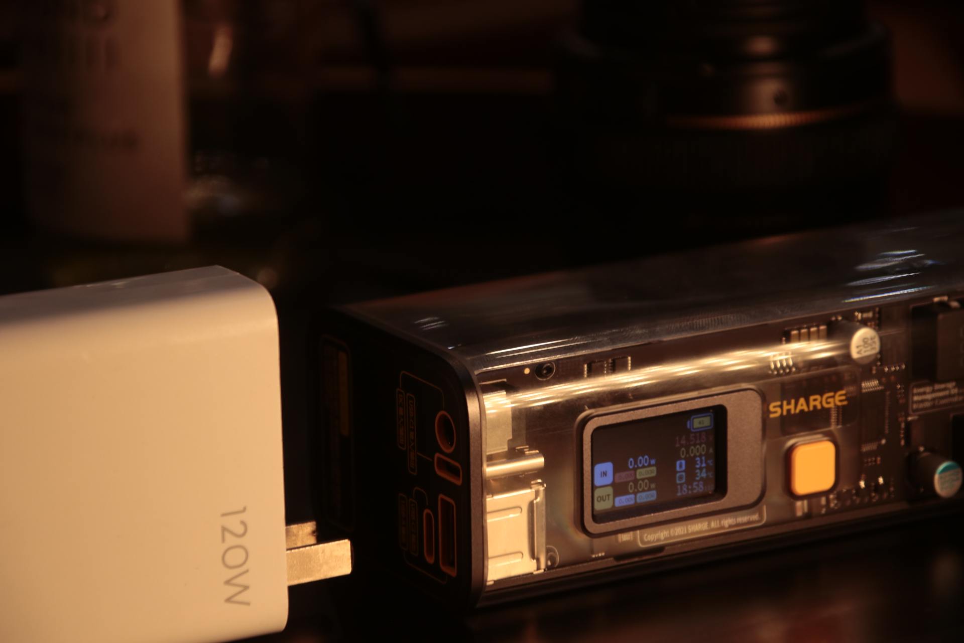 除了超高颜值，闪极卖千元的勇气是什么？一枝独秀