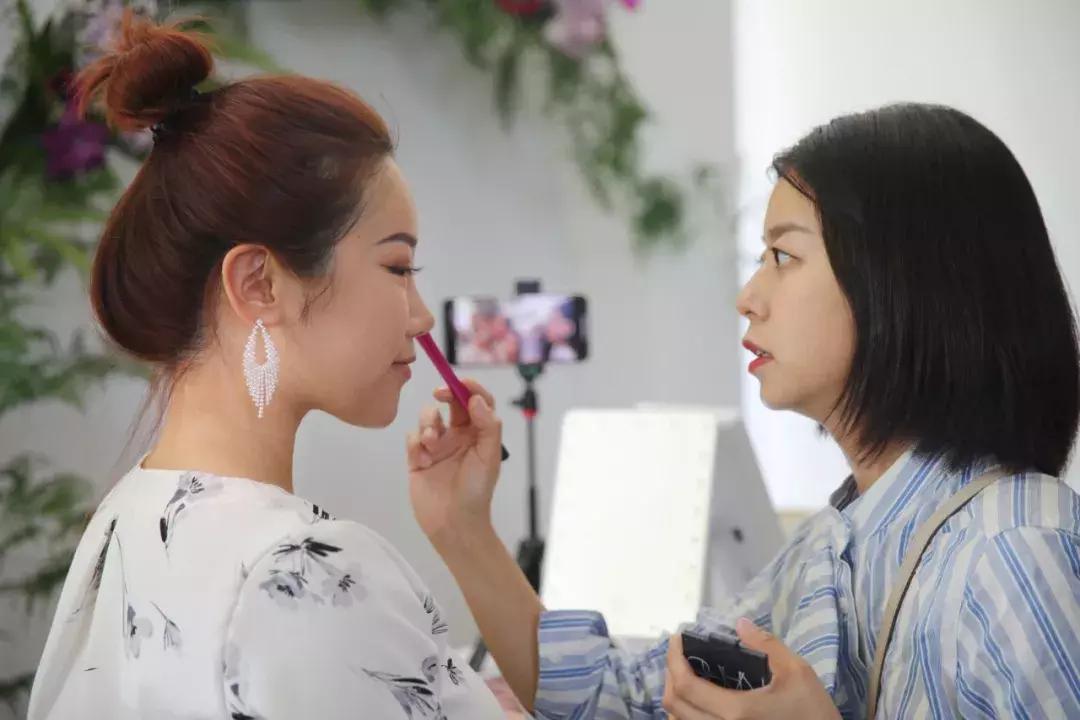 澳洲茶树精华欧阳娜娜,澳洲茶树祛痘膏欧阳娜娜