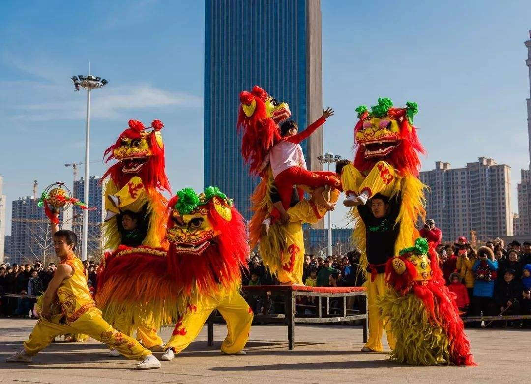 从宫廷走进民间，由图腾转向瑞兽——“舶来狮”的归化之路