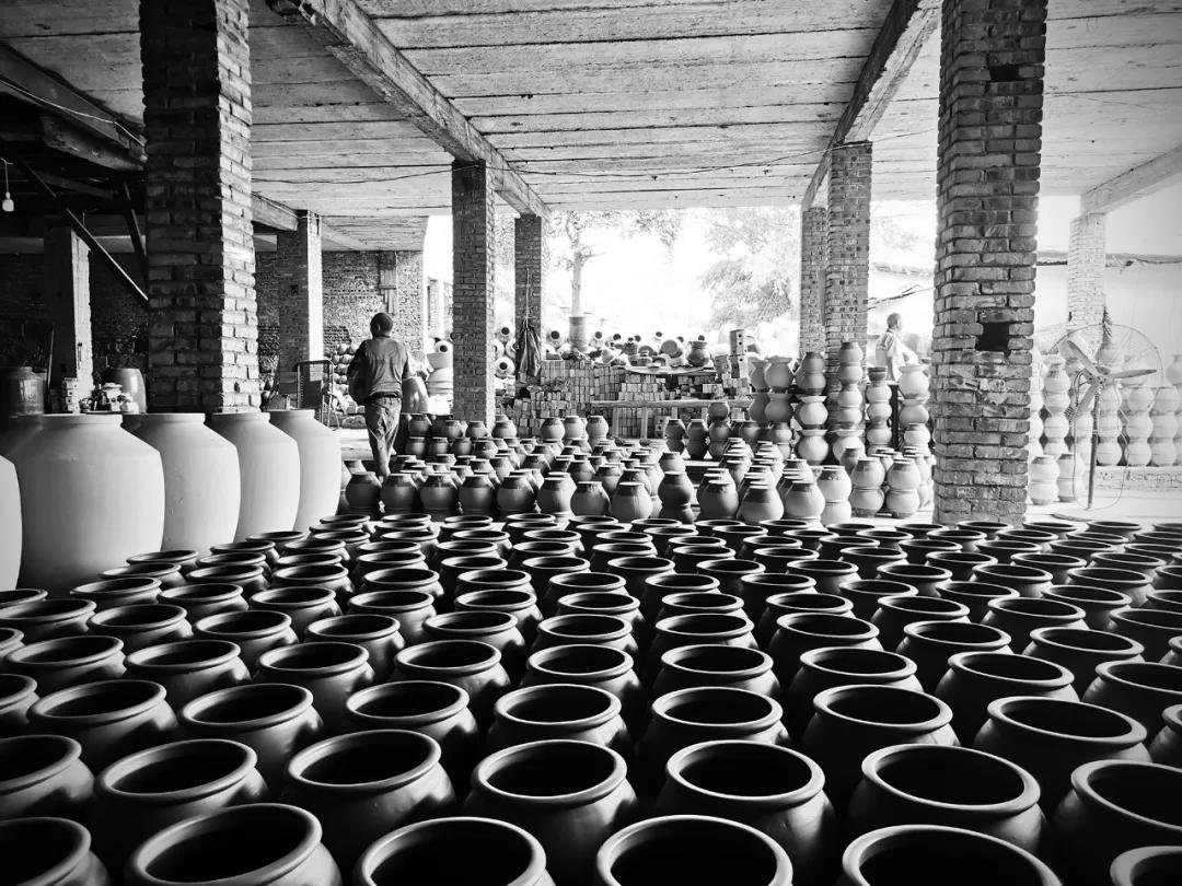 仁怀市茅台镇酒厂酒坛出售,茅台酒厂用的什么酒坛