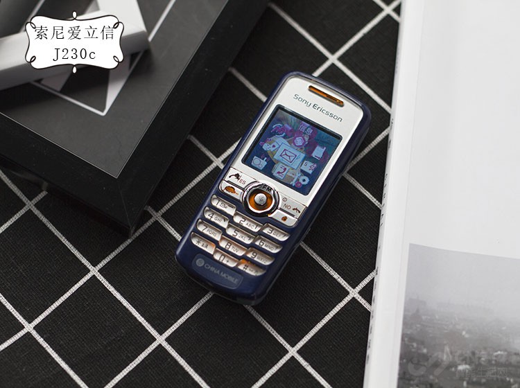 曾带詹姆斯·邦德驰骋沙场当年你是否渴望得到一款索尼爱立信？