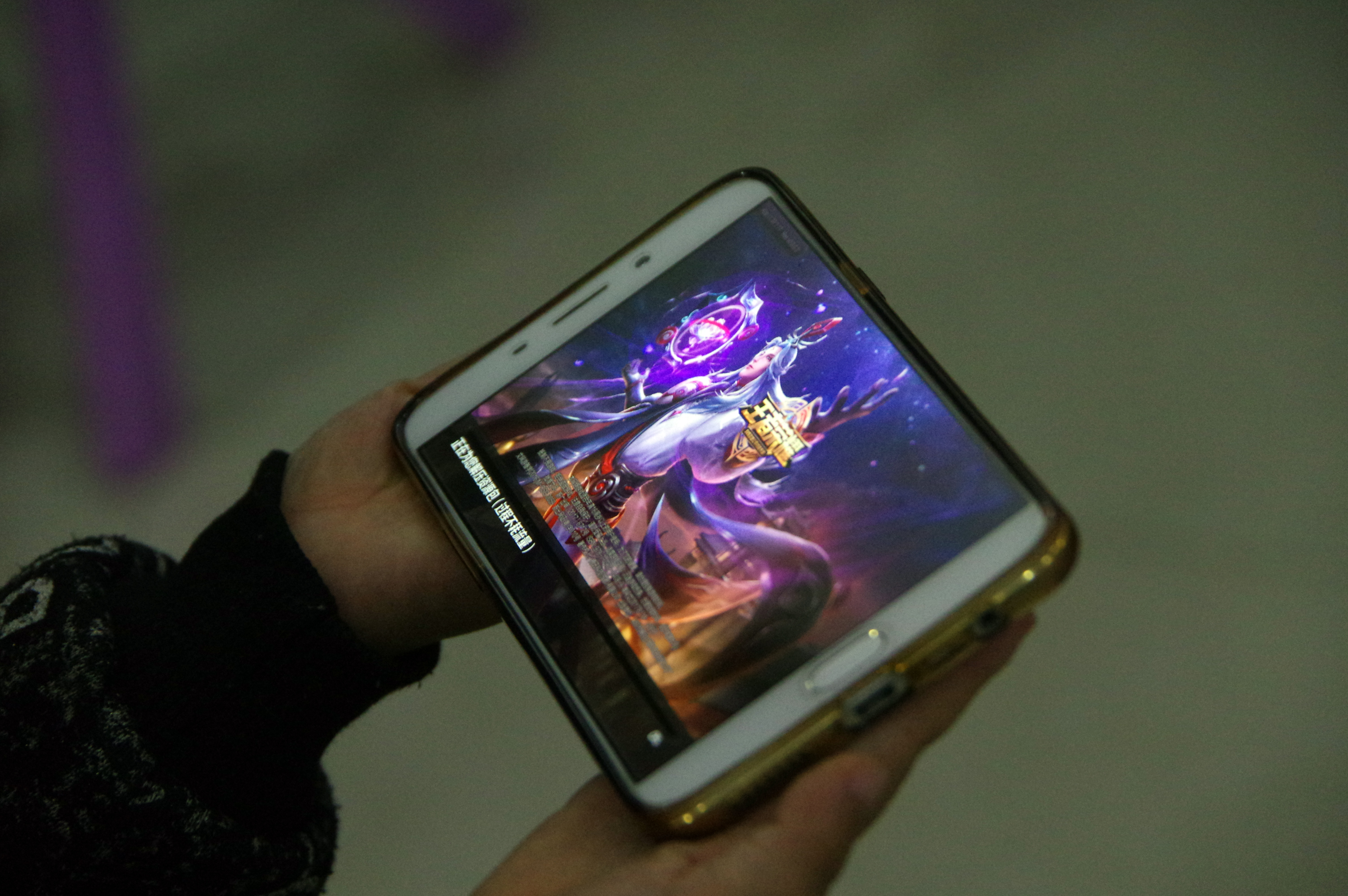 起底游戏租号生意：一小时收费低至3元，刷脸难防未成年人