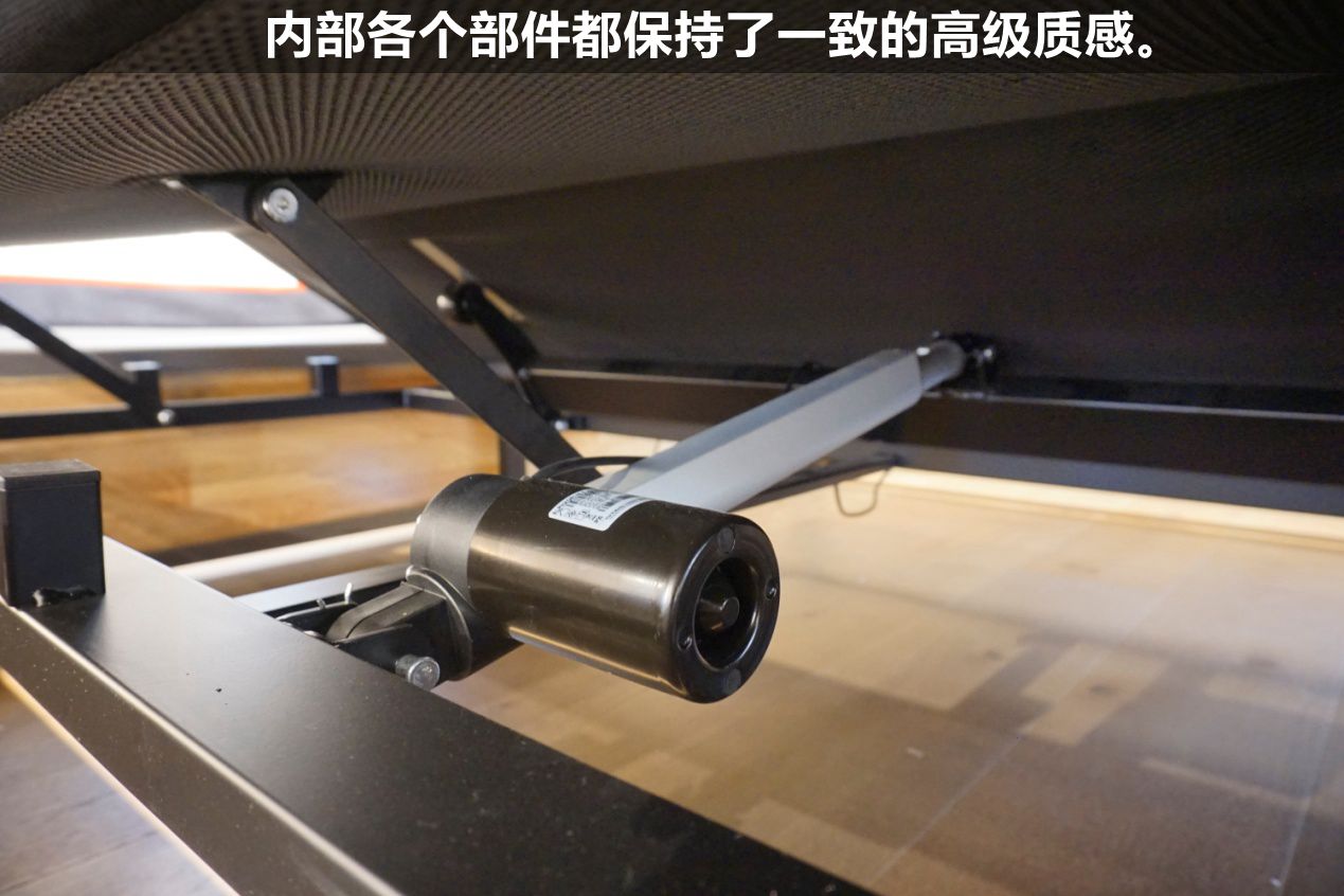 芝华仕对比掌上明珠床选哪个,芝华仕真皮电动智能床