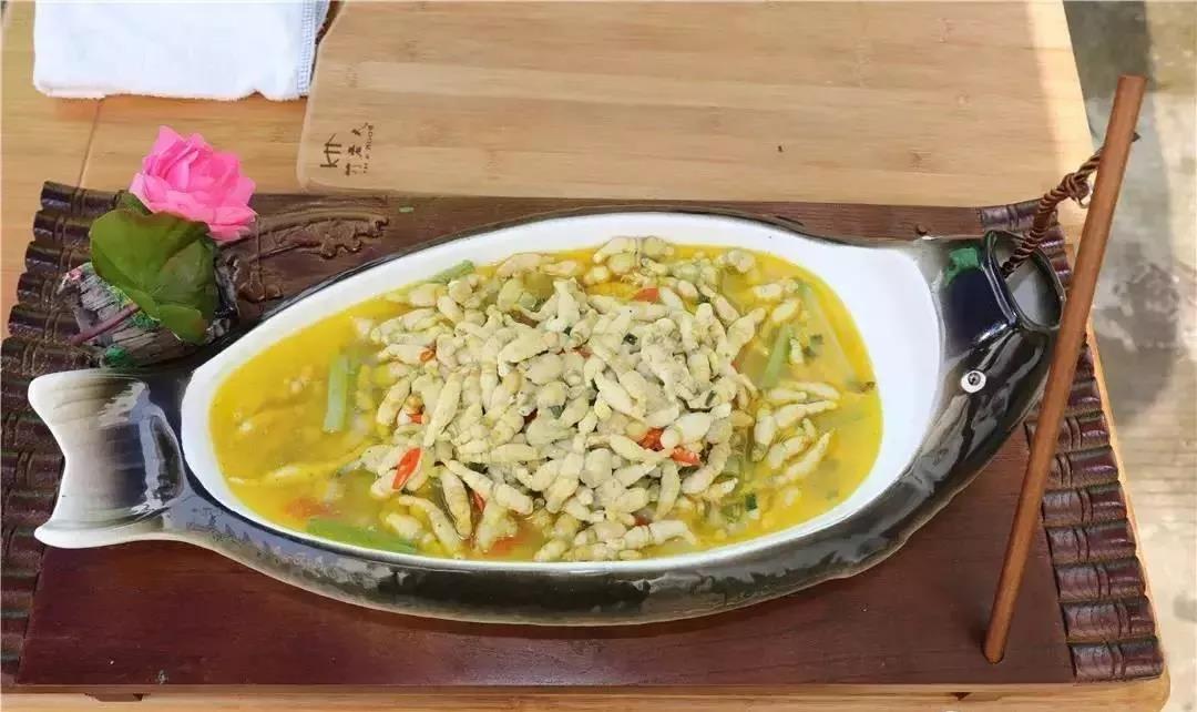 浜洪棿澶╁爞姹熻嫃,浜洪棿浠欏姹熷崡姘翠埂椋庢櫙