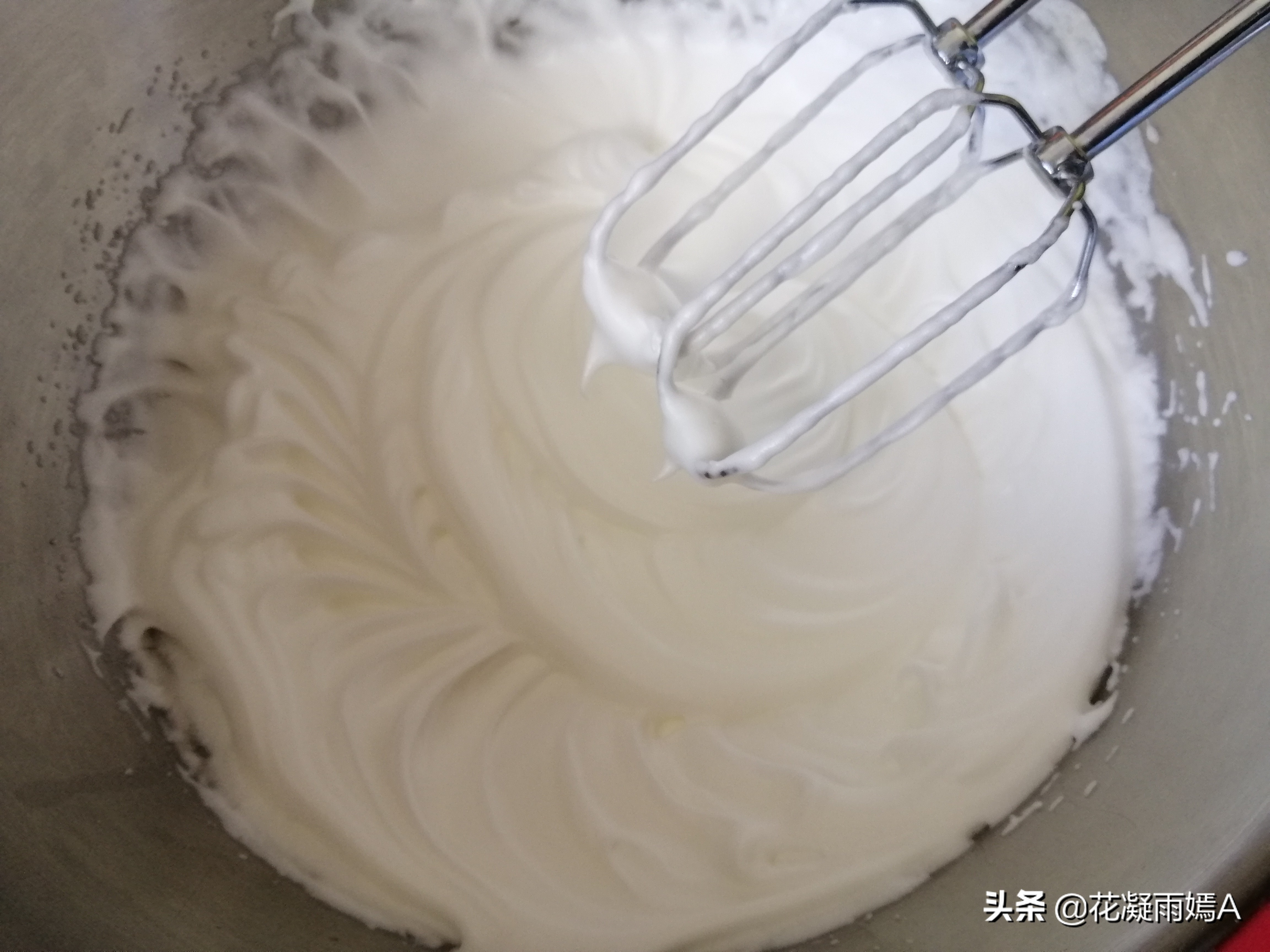 电饭锅做蛋糕的配方和步骤窍门,电饭锅做蛋糕的超详细做法全攻略