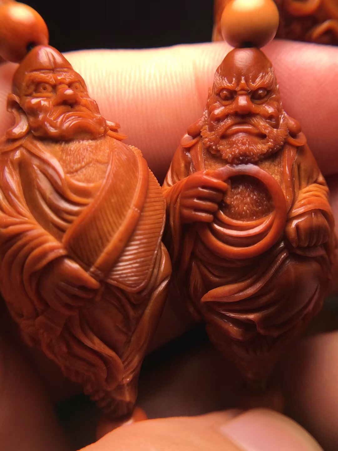 橄榄核雕大点的好还是小的好,橄榄核雕复杂的好还是简单的好