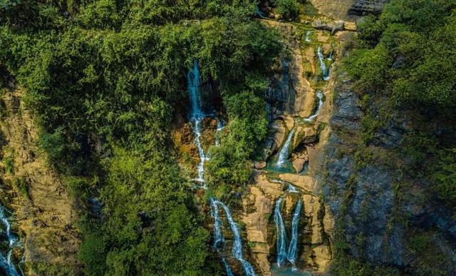 重庆秀山十大旅游景点,秀山清溪山冈瀑布群