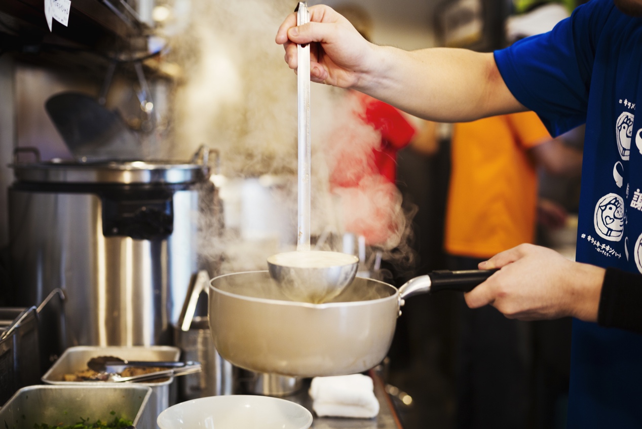 一个小小渔港是如何成长为亚洲顶级美食殿堂的?