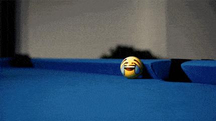 米拉外教：三分讥笑，三分薄凉，四分漫不经心~你的表情包更新了