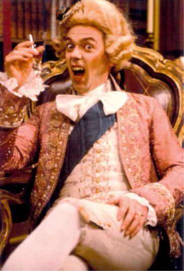 为什么欧美演员素质高,为什么欧美男演员普遍高大