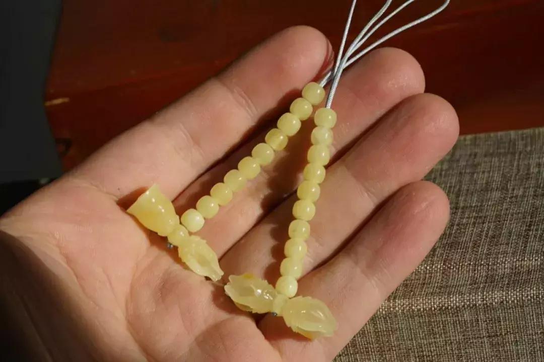 藏式佛珠计数器是怎么用的,佛珠上的计数器怎么挂好看