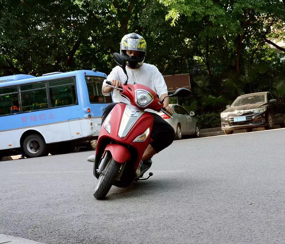 带上头盔，与宗申MO悦一起去山城流浪