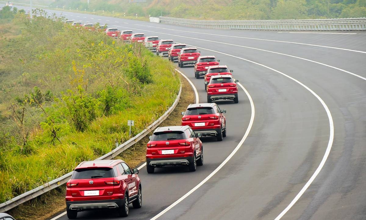 为什么跑完高速油门会变快,为什么汽车跑完高速变得轻快