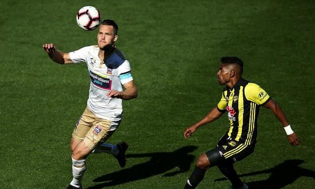 英超狼队vs莱斯特城,英超狼队和曼城的比赛直播