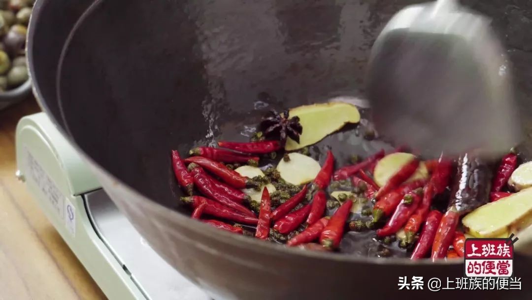 正宗柳州螺蛳粉汤底做法及配方,螺蛳粉好吃的吃法