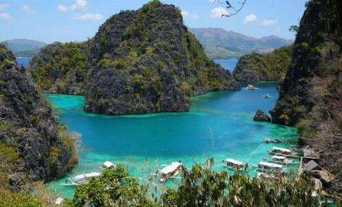 36岁狂赚50亿,今负债700亿*亡流**海外。中弘一梦成于地产,败于文旅