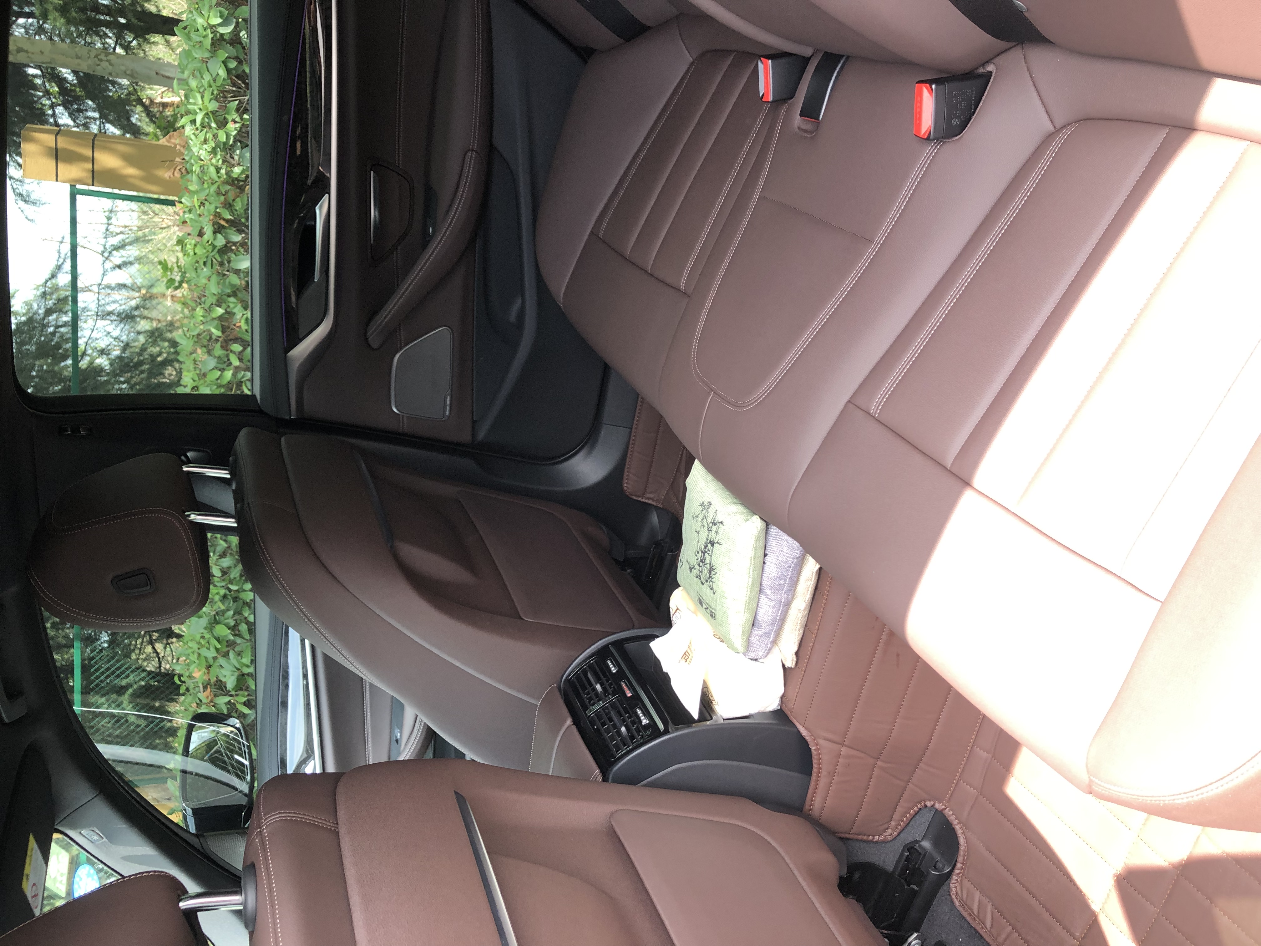 宝马525li要买什么颜色,宝马525li值得买吗