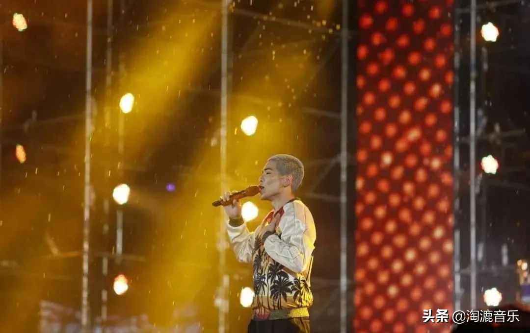 萧敬腾少年时淘气完整版,萧敬腾录节目时被分期送油纸伞