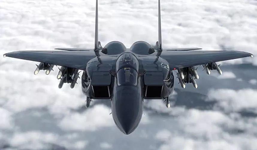 美国回过头采购非隐身战机，这坑咱可不能跟