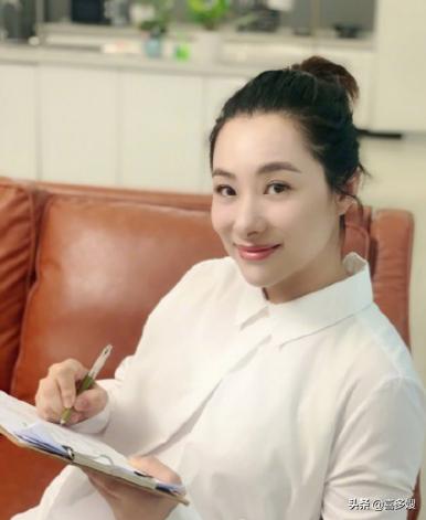 濂ヨ繍鍐犲啗鍒樼拠浜岃儙寰楀コ,濂ヨ繍鍐犲啗鍒樼拠瀛曠収