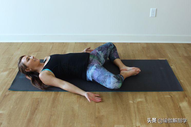 经期缓解腰背酸痛的瑜伽体式,缓解经期腰痛的瑜伽最佳动作