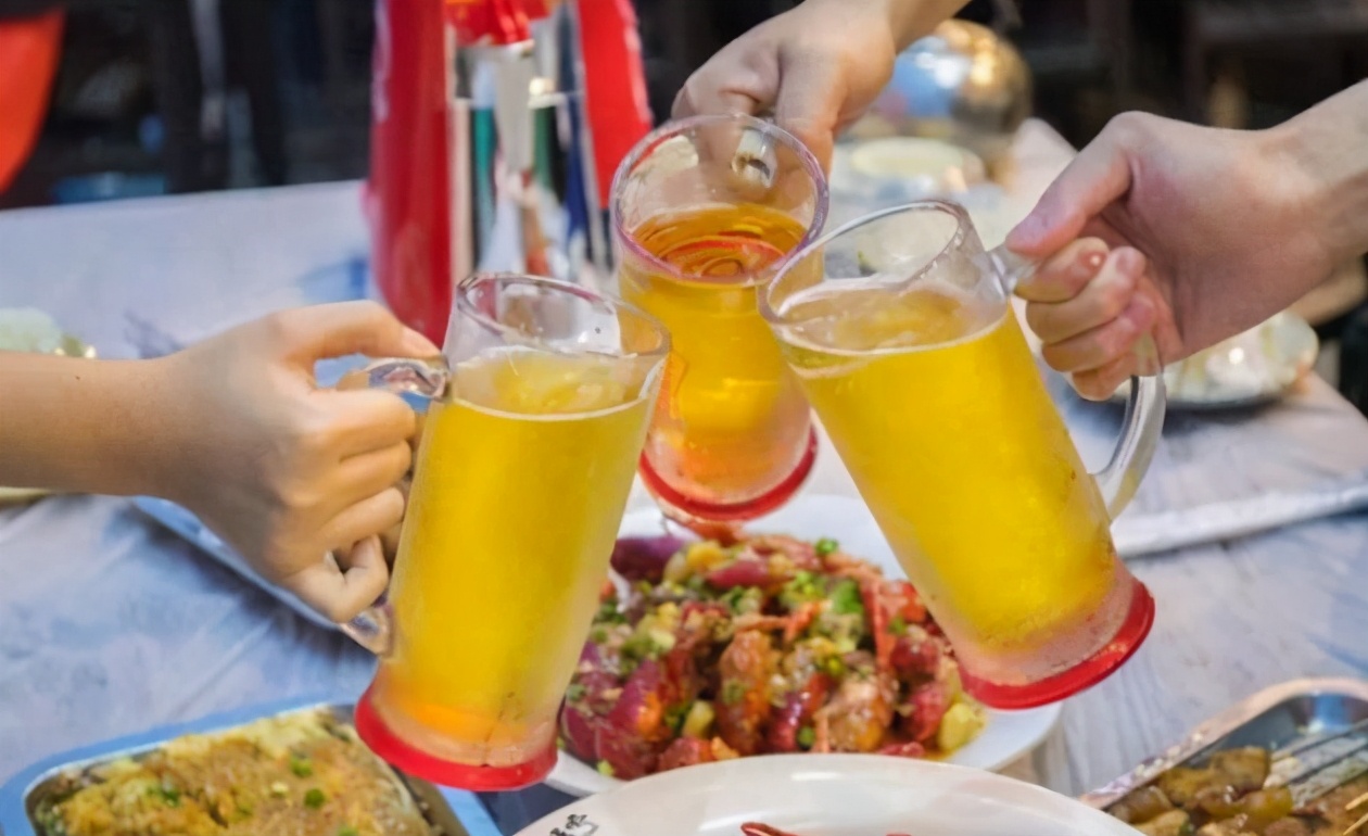 国产啤酒有哪几款不是工业啤酒,国产瓶装啤酒哪款好喝