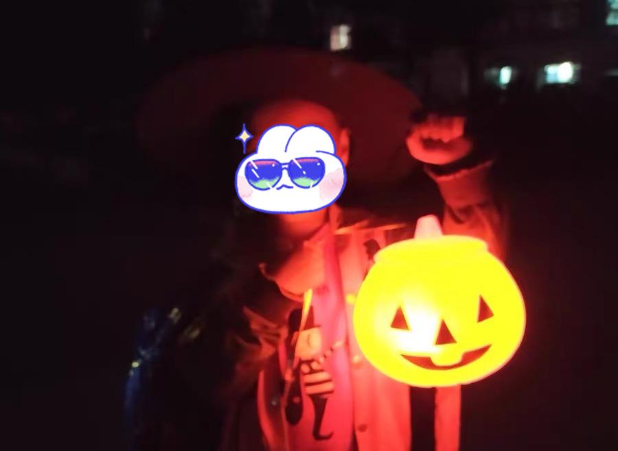 万圣节扮中国僵尸吓老外,万圣节为什么是崇洋媚外